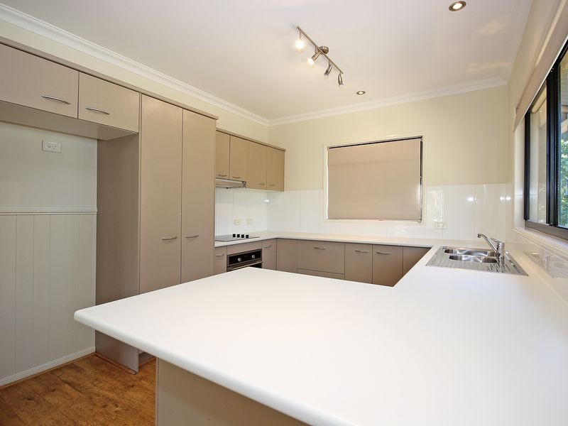 2/10a Campbell Street, Woodend QLD 4305