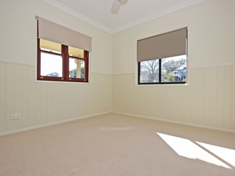 2/10a Campbell Street, Woodend QLD 4305