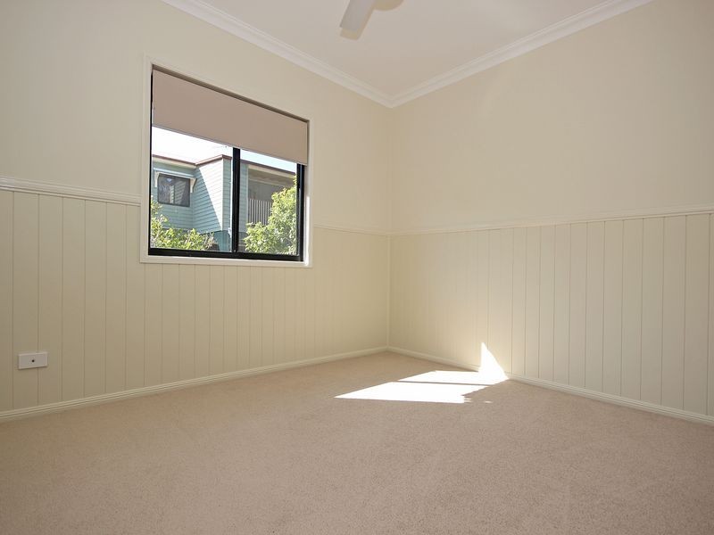 2/10a Campbell Street, Woodend QLD 4305