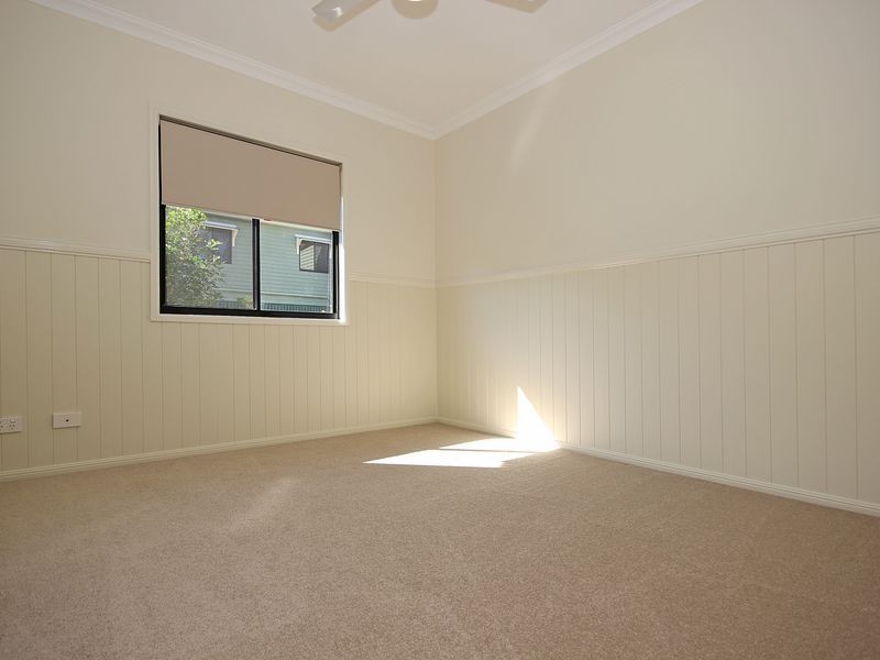 2/10a Campbell Street, Woodend QLD 4305