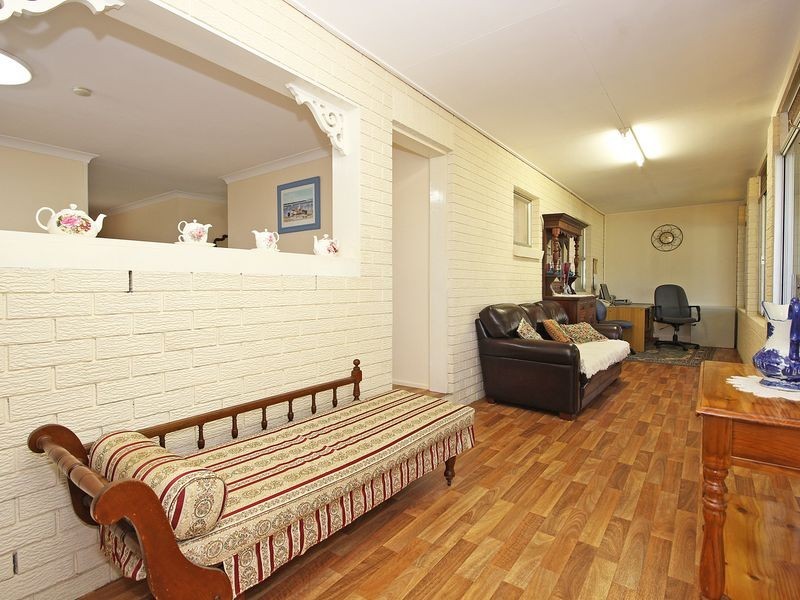 188 Pine Mountain Road, Brassall QLD 4305