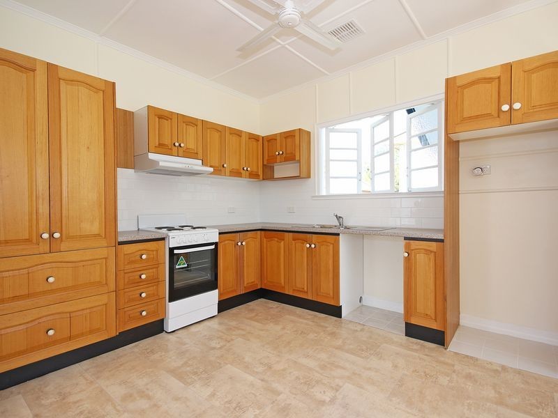 23 Blackstone Road, Eastern Heights QLD 4305