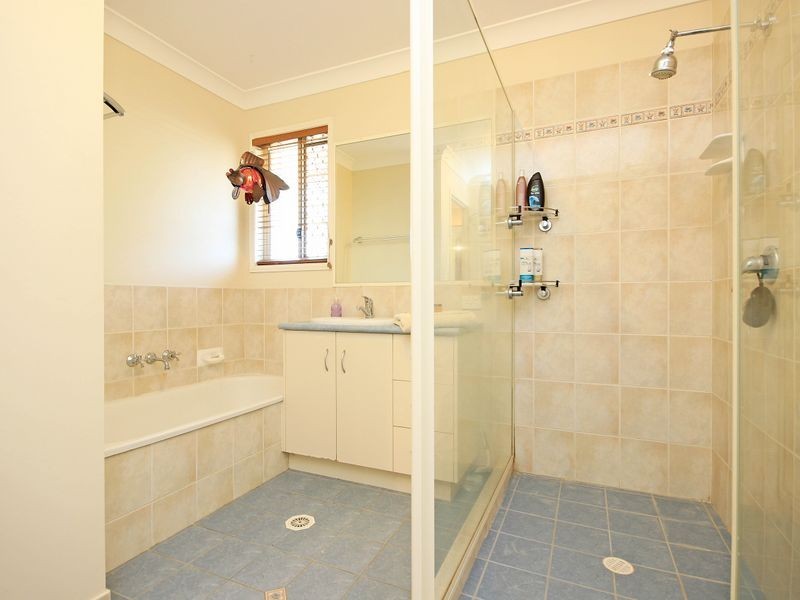 4 Galway Crescent, Brassall QLD 4305