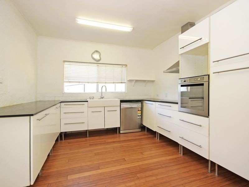 79 Gladstone Road, Coalfalls QLD 4305