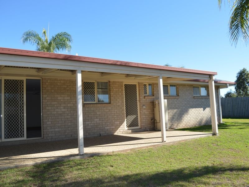 1 Redwood Place, Yamanto QLD 4305