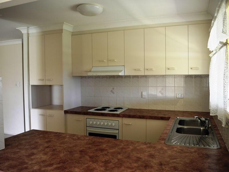 1 Redwood Place, Yamanto QLD 4305