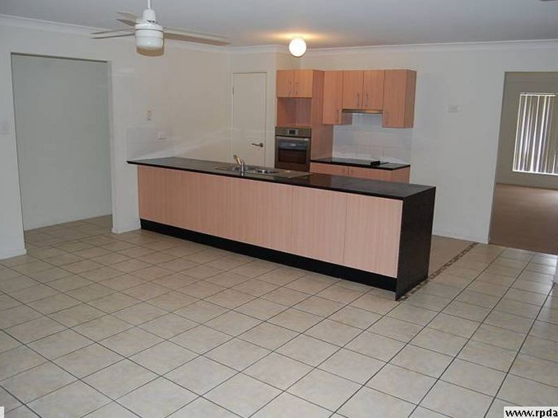 28 Burswood Close, Wulkuraka QLD 4305