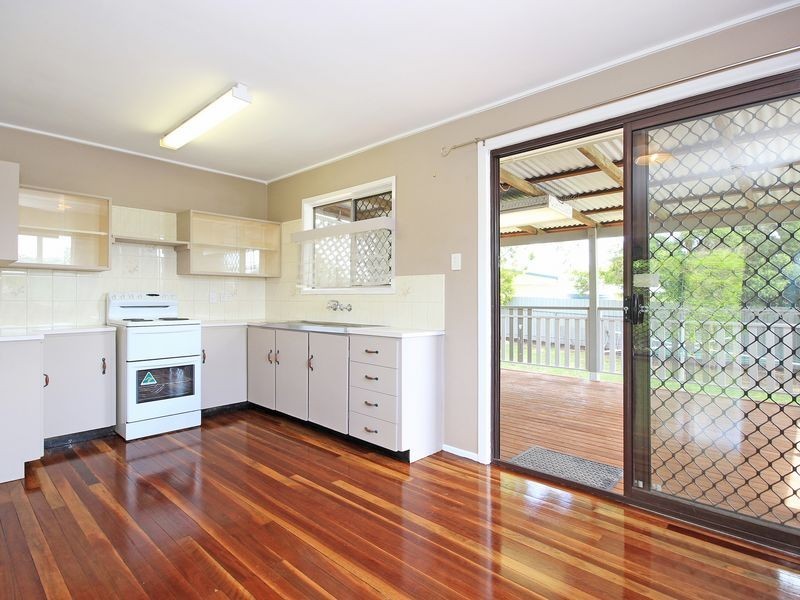16 Reif Street, Flinders View QLD 4305