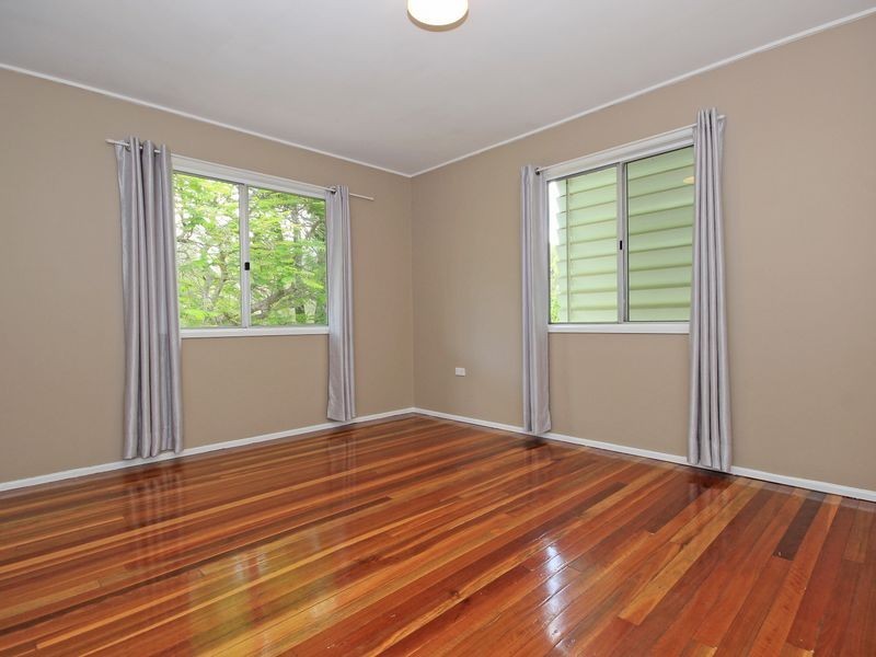 16 Reif Street, Flinders View QLD 4305