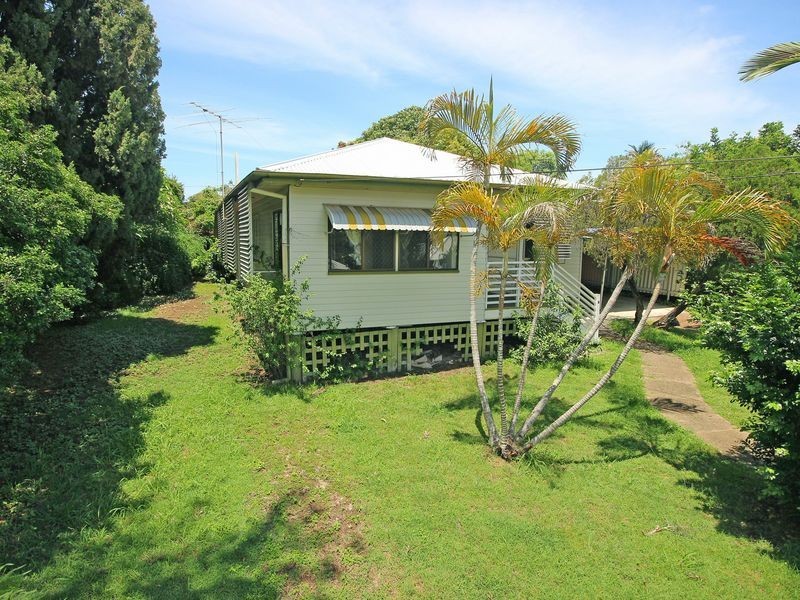 9 Stuart Street, Eastern Heights QLD 4305