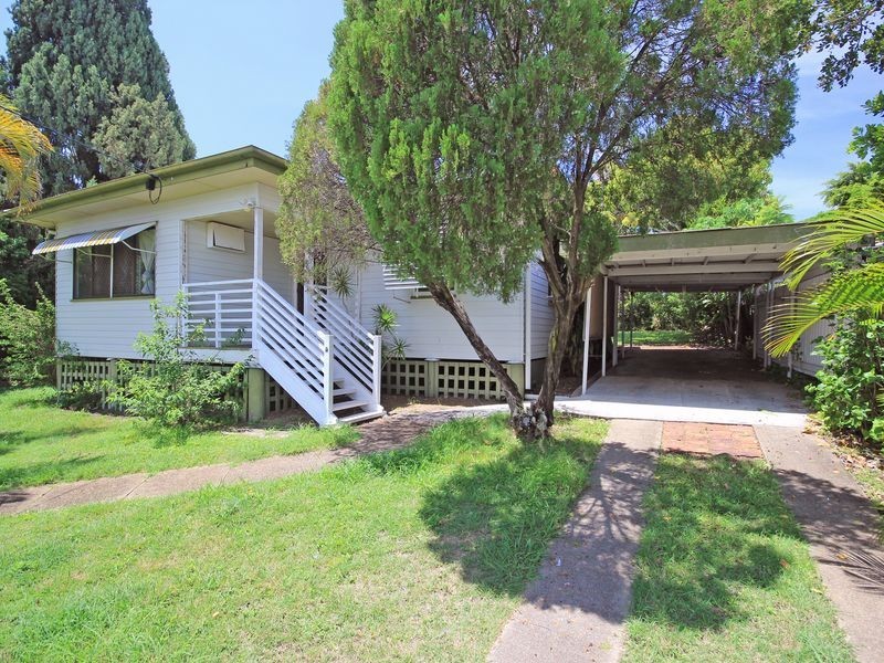 9 Stuart Street, Eastern Heights QLD 4305