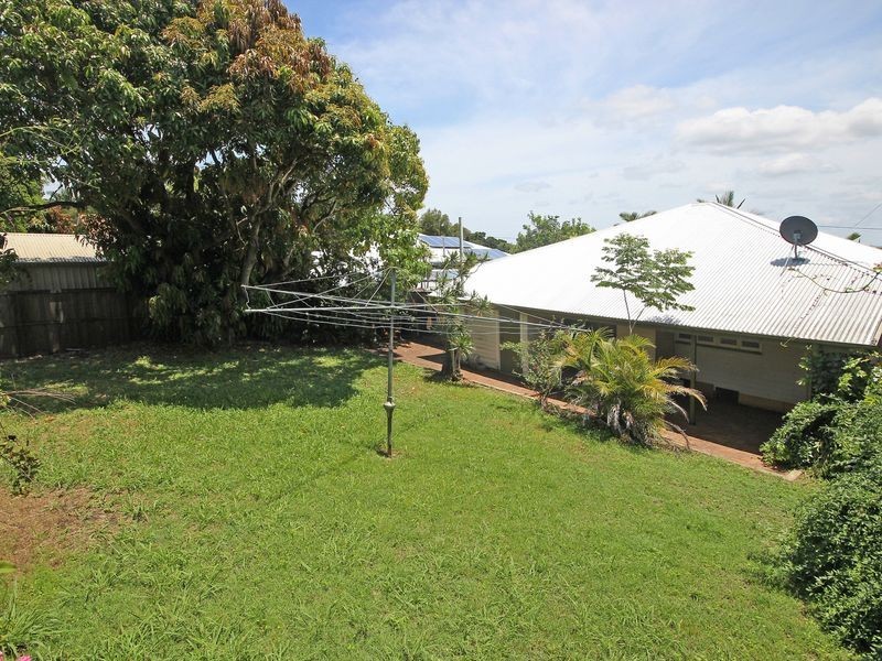 9 Stuart Street, Eastern Heights QLD 4305