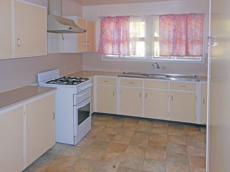 10 Coverack Street, Leichhardt QLD 4305