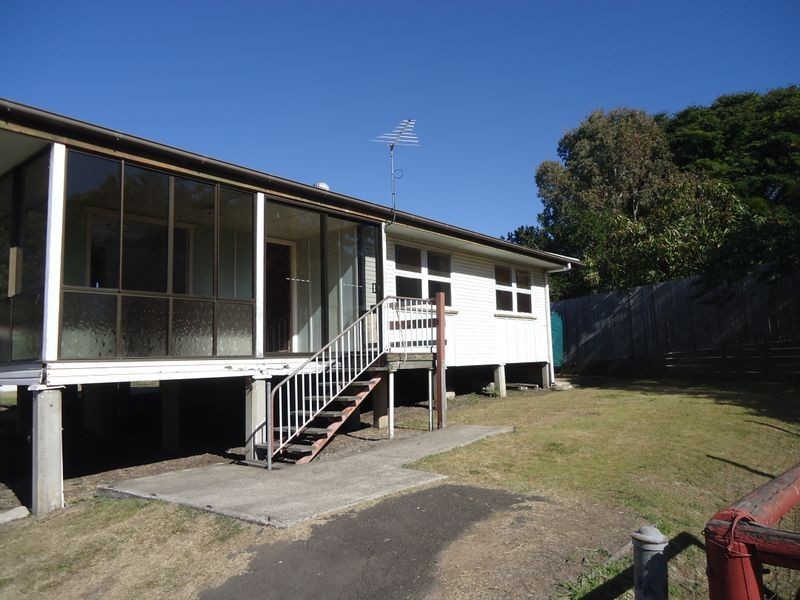 219 Blackstone Road, Silkstone QLD 4304