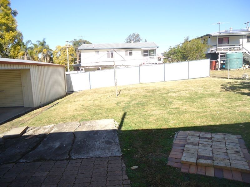 219 Blackstone Road, Silkstone QLD 4304