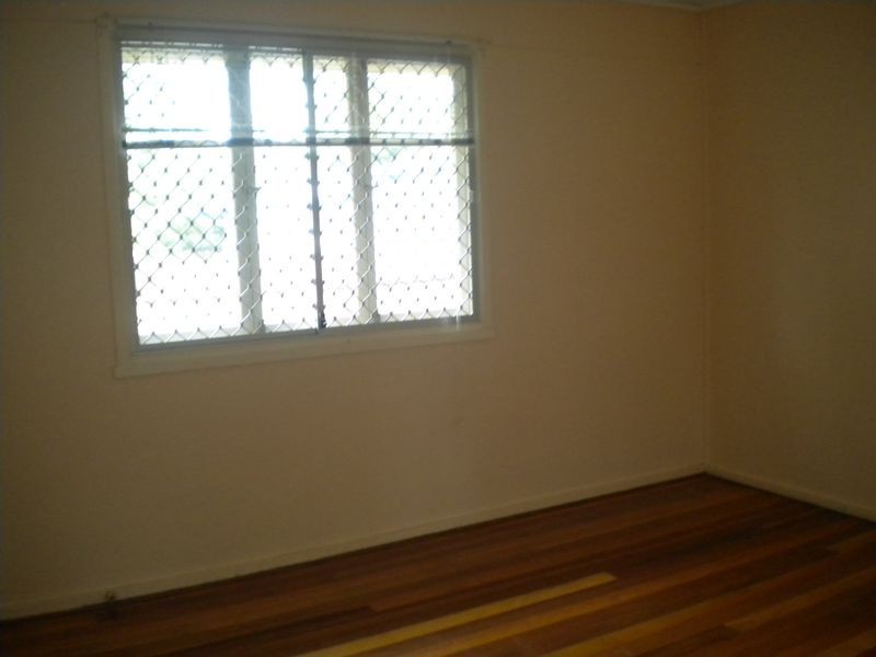 5 Kynance Street, Leichhardt QLD 4305