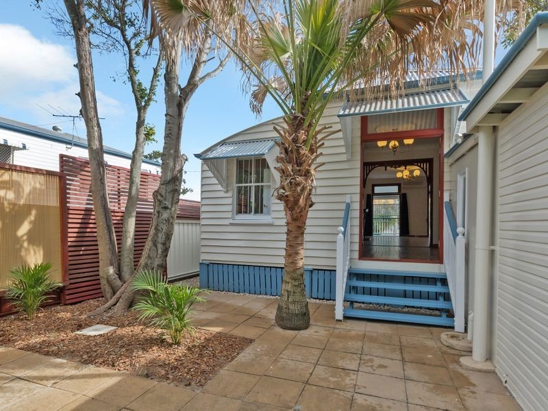 21 Lindsay Street, Bundamba QLD 4304