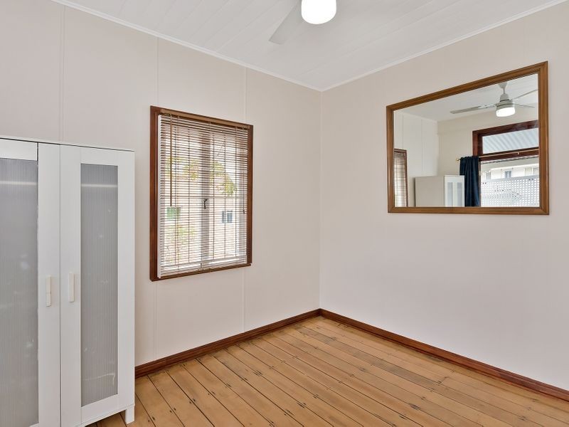 21 Lindsay Street, Bundamba QLD 4304