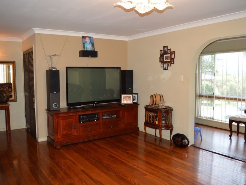 8 Cullen Street, Bundamba QLD 4304