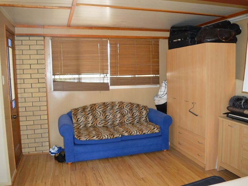 8 Cullen Street, Bundamba QLD 4304