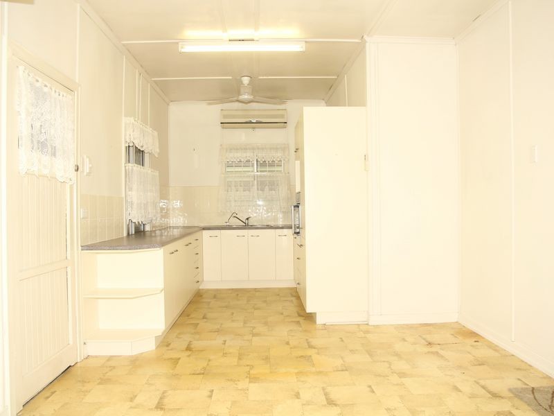 2 Soudan Street, North Booval QLD 4304