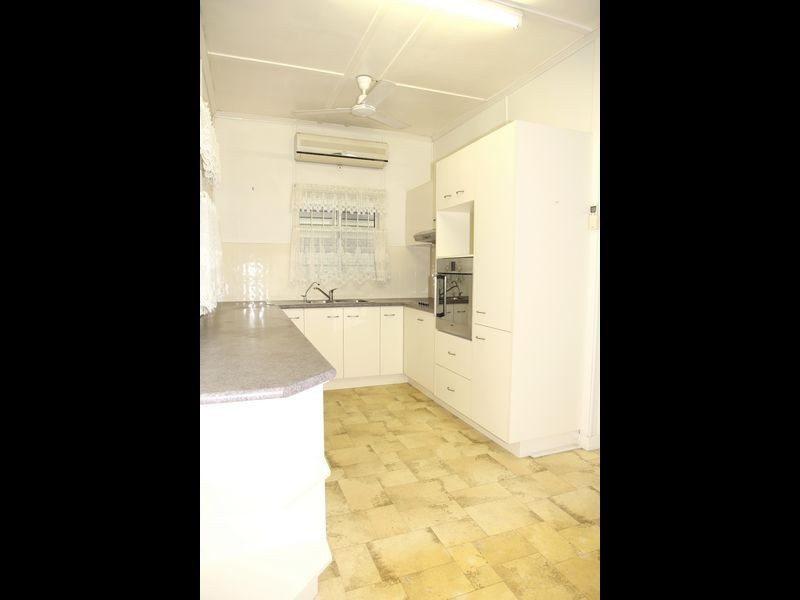 2 Soudan Street, North Booval QLD 4304