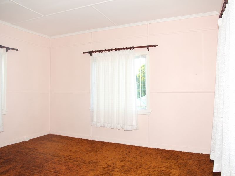 2 Soudan Street, North Booval QLD 4304