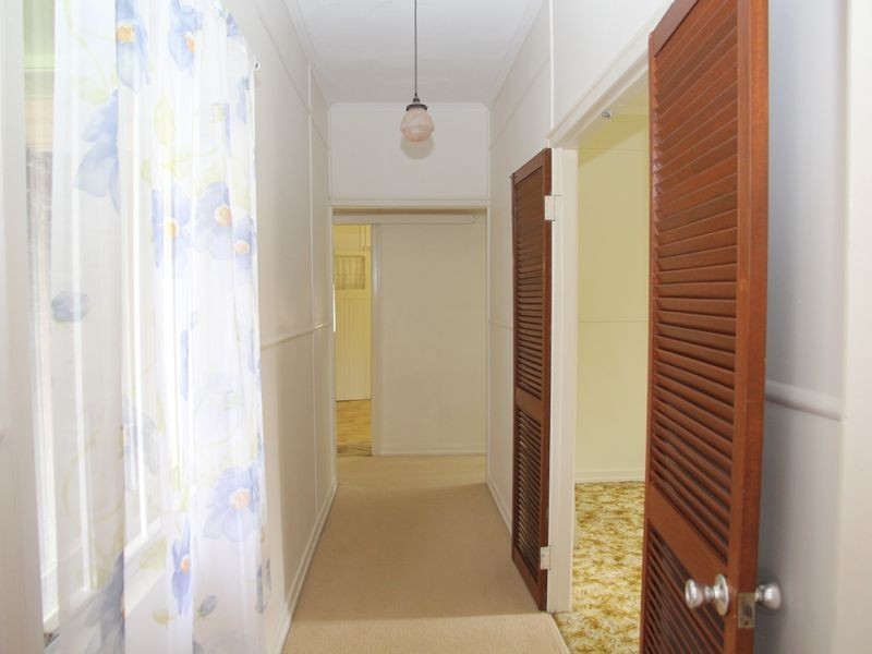 2 Soudan Street, North Booval QLD 4304