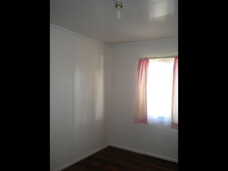 17 Eyre Street, Leichhardt QLD 4305