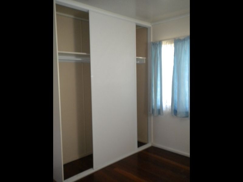 17 Eyre Street, Leichhardt QLD 4305