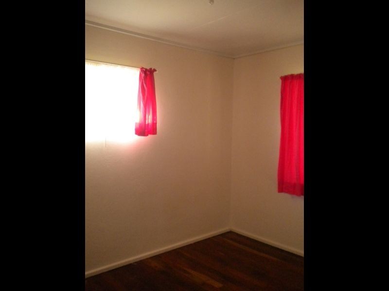 17 Eyre Street, Leichhardt QLD 4305