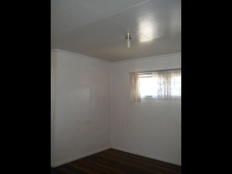 17 Eyre Street, Leichhardt QLD 4305