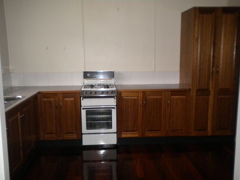 28 Jardine Street, Leichhardt QLD 4305