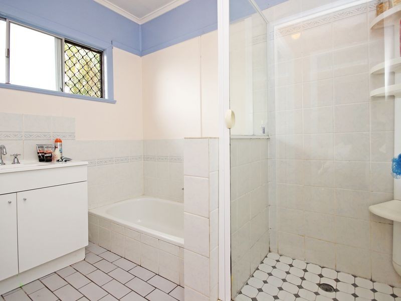 10 Fahy Street, Brassall QLD 4305