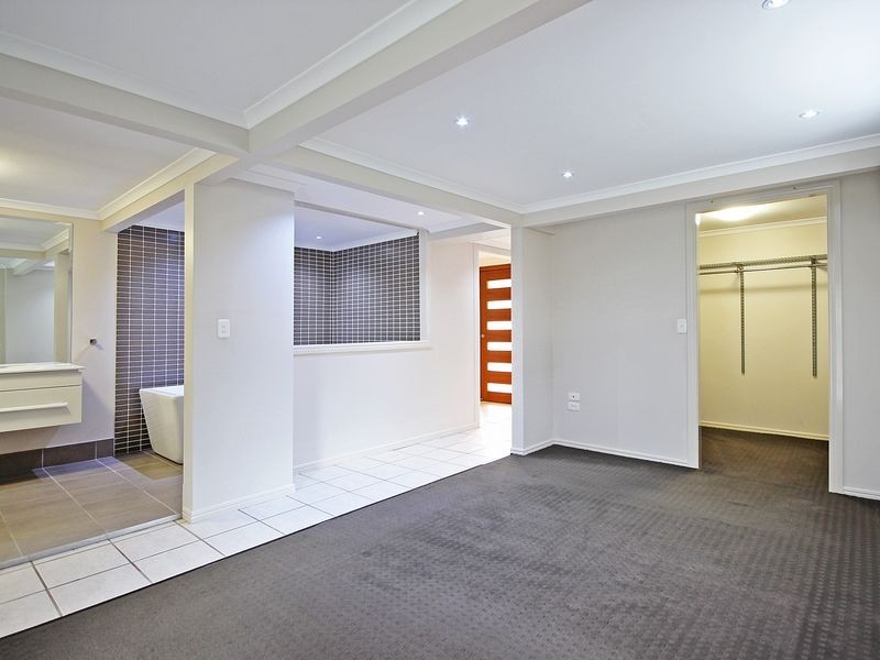 32 Tanya Gay Avenue, Brassall QLD 4305