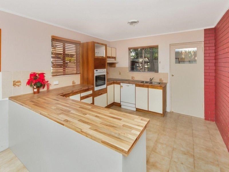 32 Siemons Street, One Mile QLD 4305