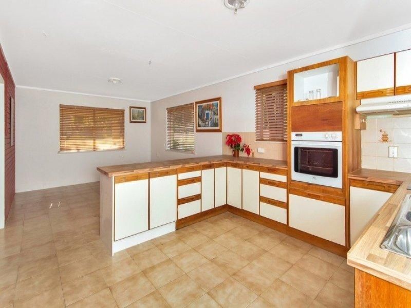 32 Siemons Street, One Mile QLD 4305