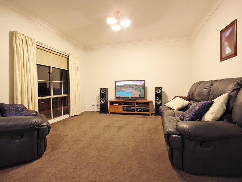 12 St Aubins Drive, Brassall QLD 4305