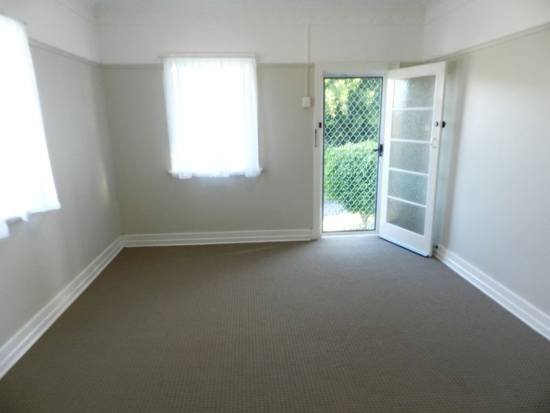 10 Tower Street, Eastern Heights QLD 4305