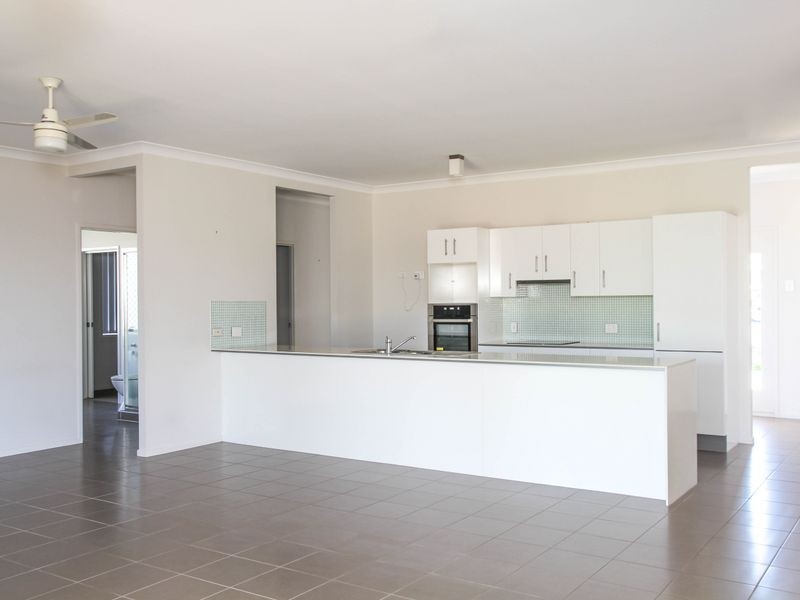 9 Lilly Court, Yamanto QLD 4305