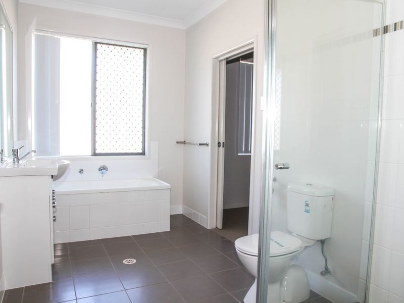 9 Lilly Court, Yamanto QLD 4305