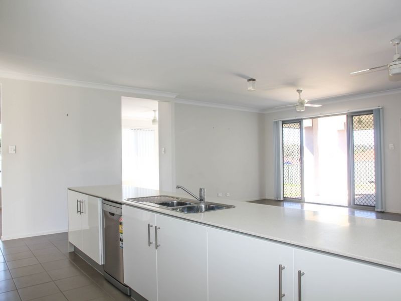 9 Lilly Court, Yamanto QLD 4305