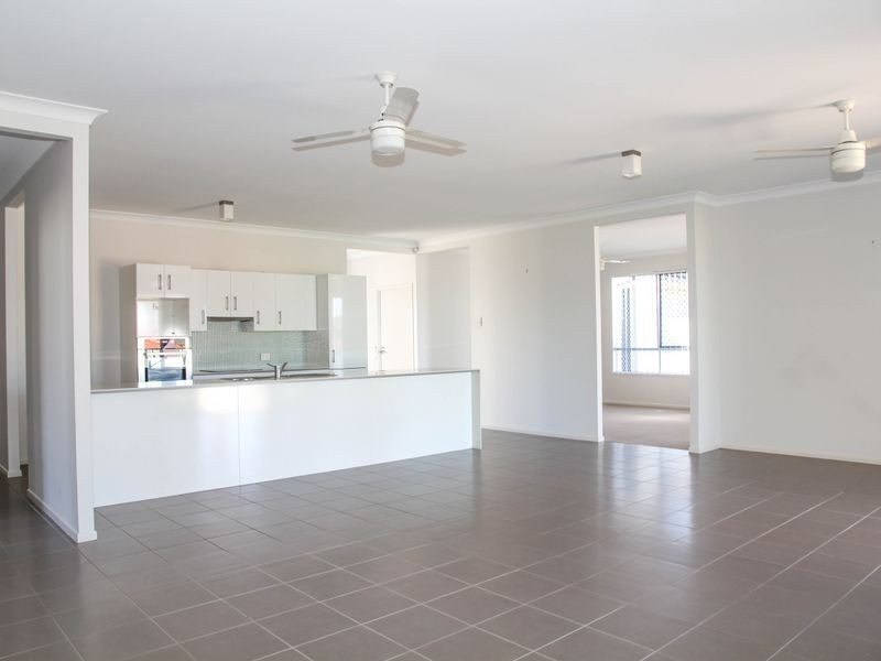 9 Lilly Court, Yamanto QLD 4305