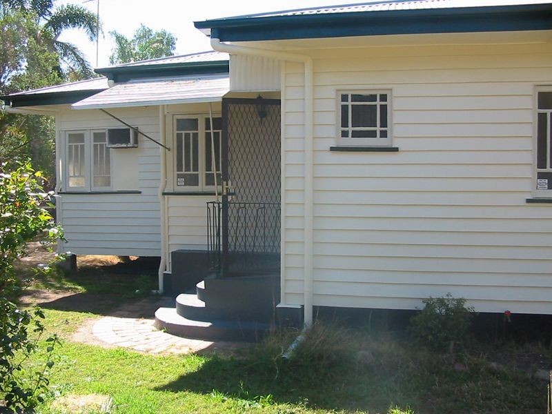 33 River Road, Dinmore QLD 4303