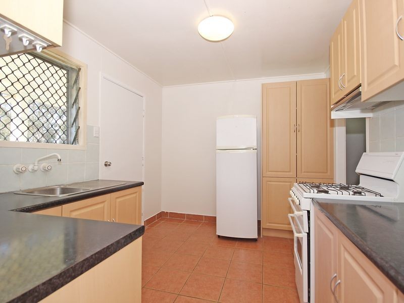 11 Wentworth Street, Leichhardt QLD 4305