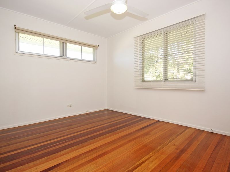 11 Wentworth Street, Leichhardt QLD 4305