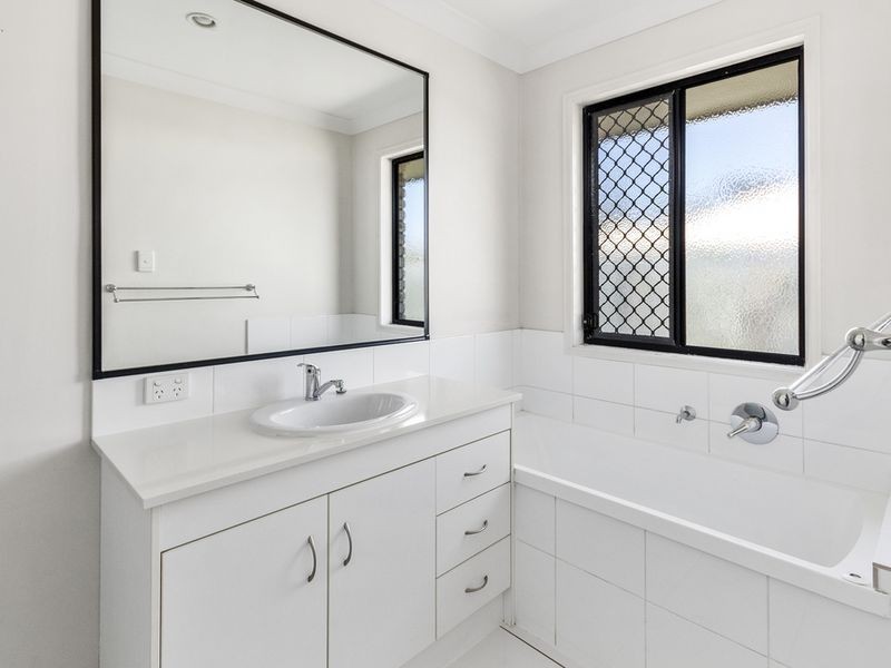 6 Lukin Court, Brassall QLD 4305