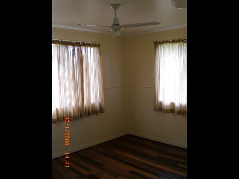 6 Vera Street, Churchill QLD 4305