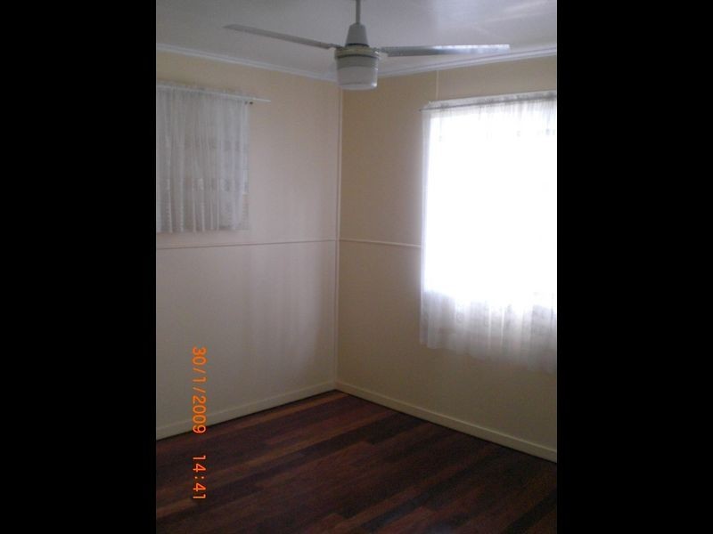 6 Vera Street, Churchill QLD 4305