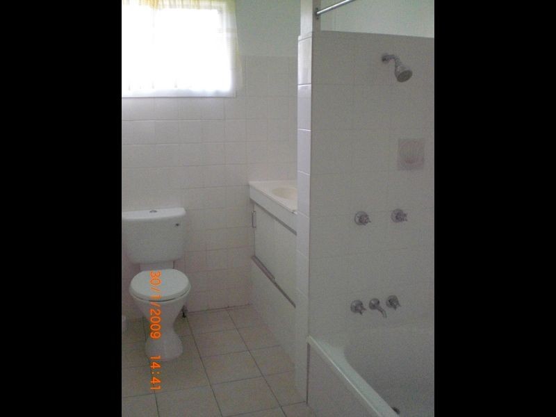 6 Vera Street, Churchill QLD 4305